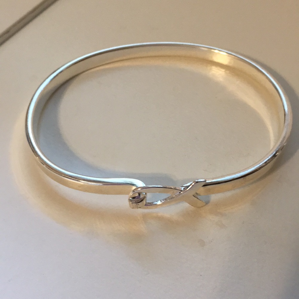 NWOT Embrace the Cure Bracelet